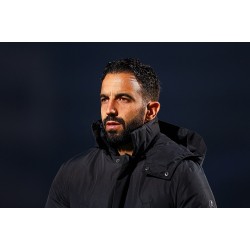 Manchester Unitedin pelaajat tukevat yhdessä Rúben Amorimin pitämistä Manchester Unitedin pelaajat tukevat yhdessä Rúben Amorimin pitämistä